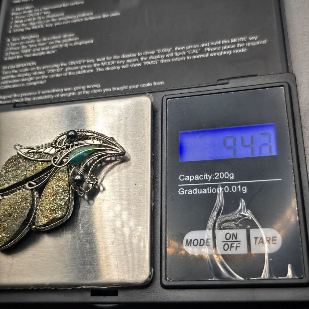VTG Goldstone Leaf Brooch Pendant 2.25" Silver Tone Green Glass Hematite Accents - Picture 10 of 11